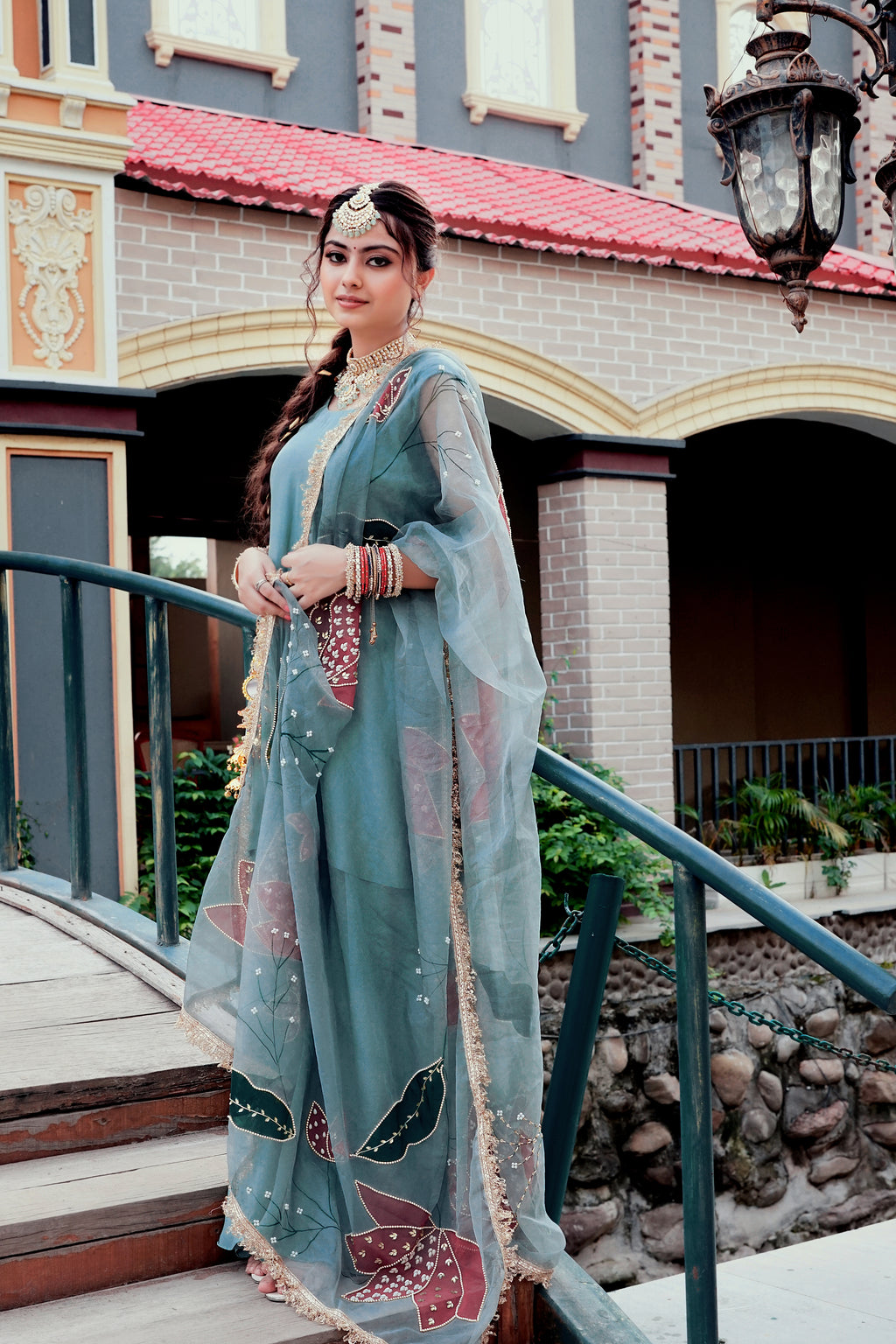 Gulnaar Grace