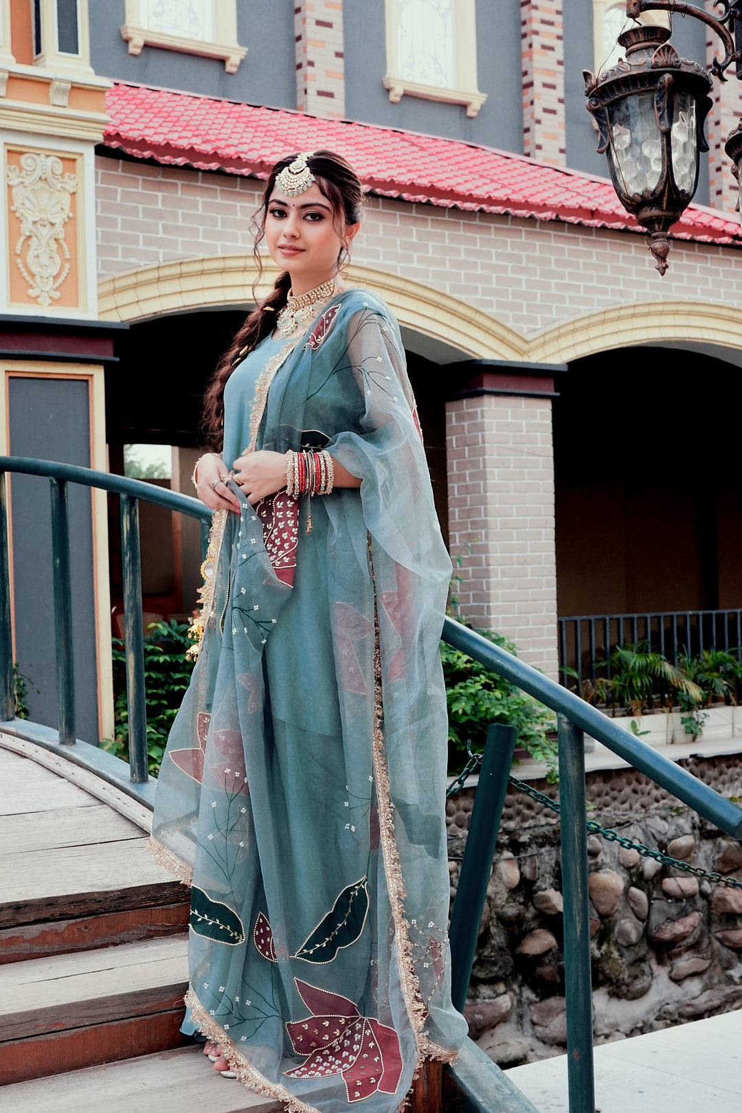 Gulnaar Grace