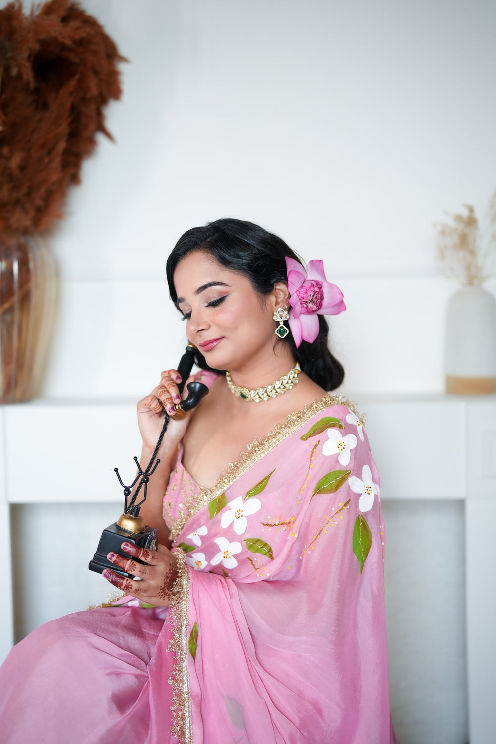 Gulabi Retro